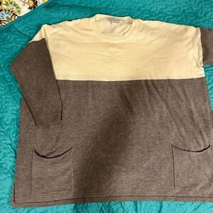 Two toned tunic sweater